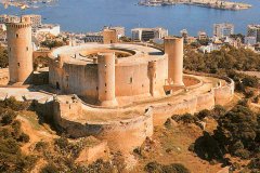 Castillo de Bellver: ¡No puedes perdértelo!