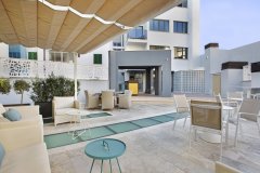 Golden Bar and Terraces at Hotel Palladium: The Meeting Point on Paseo Mallorca