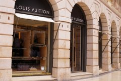 Luxurious shopping in Palma